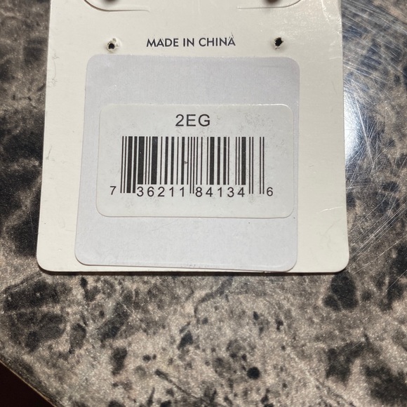 One Way Collection - Picture 2 of 2